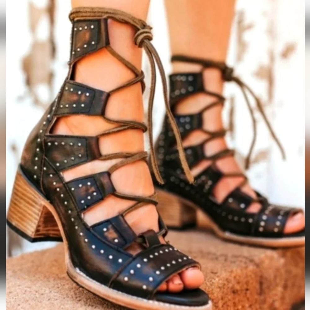 Freebird Hazel Black Distressed Lace Up Sandals With Box